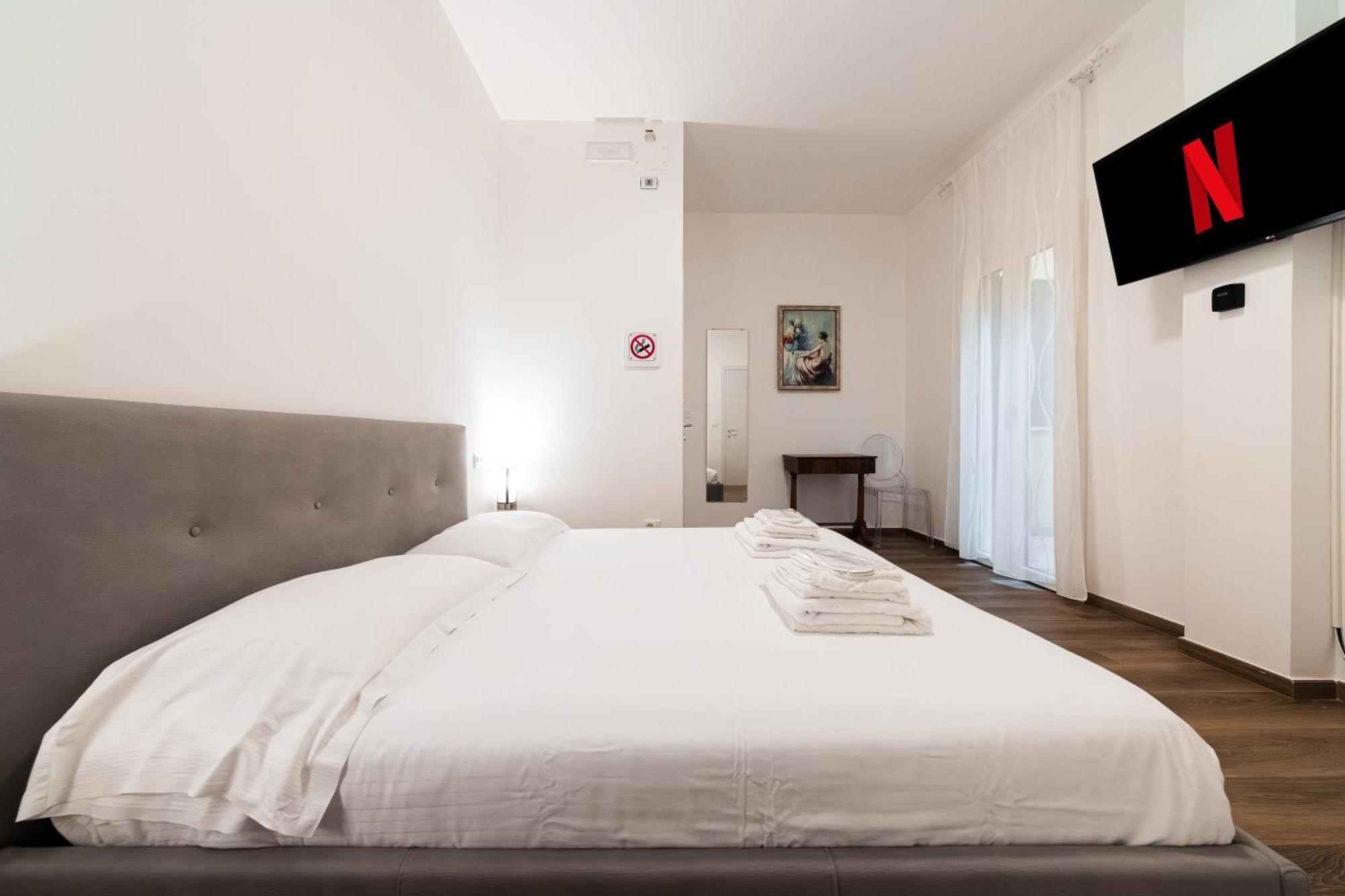 New - Venturini Suites In Bologna Centre ภายนอก รูปภาพ