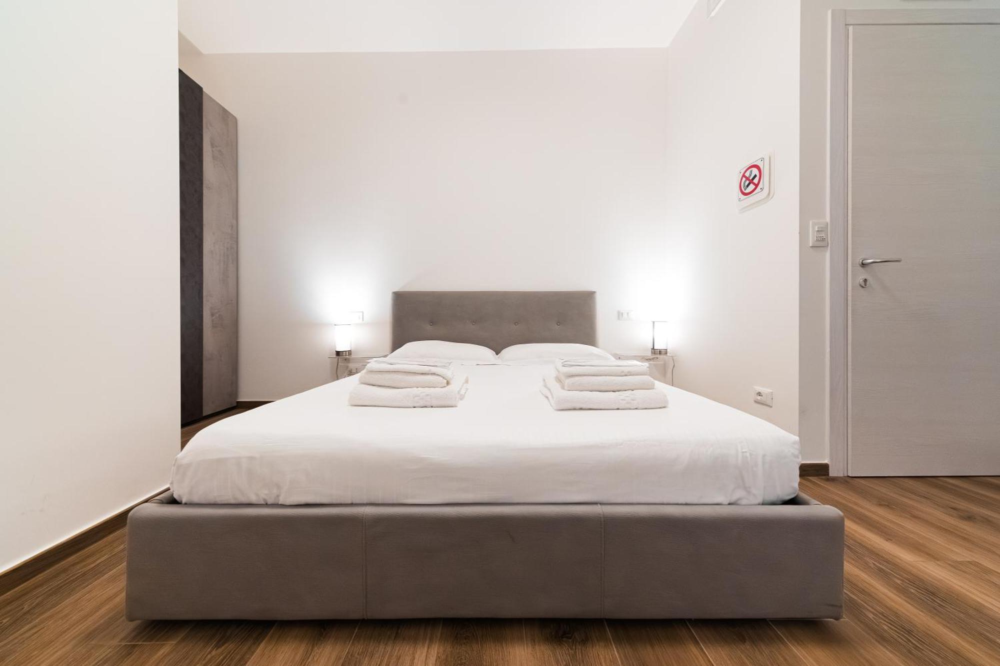 New - Venturini Suites In Bologna Centre ภายนอก รูปภาพ