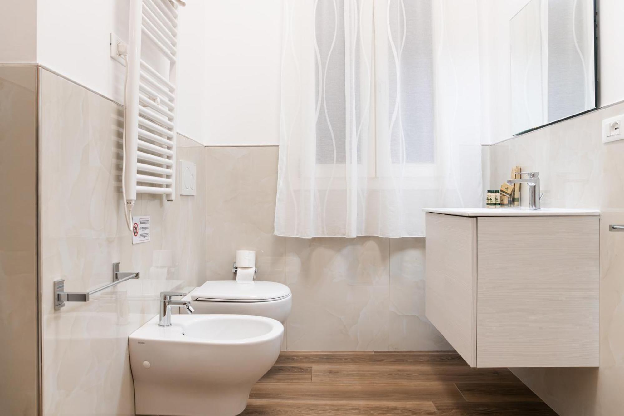 New - Venturini Suites In Bologna Centre ภายนอก รูปภาพ